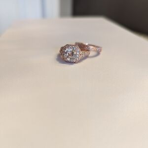 Elegant Rose Gold Diamond Ring